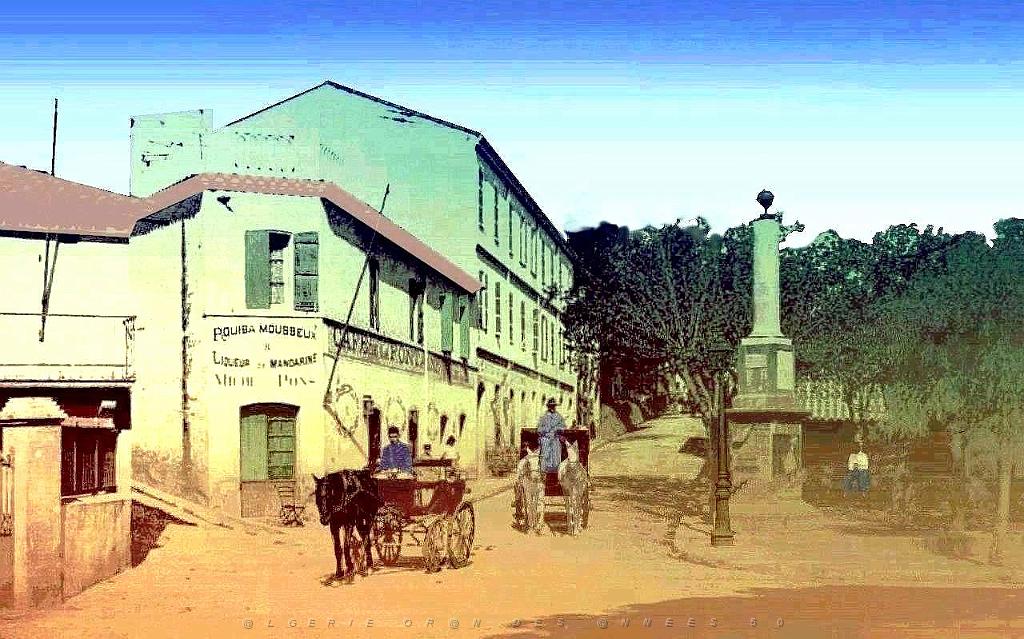 Alger-Mustapha Superieur-Colonne Voirol-Cafe de la fontaine.jpg